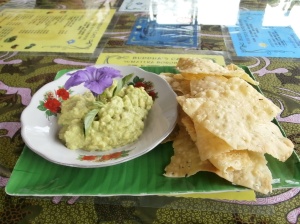 Guacomole with homemade chips